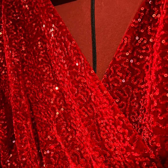 Top Vintage red velvet sequin wiggle dress NWT - Picture 9 of 9